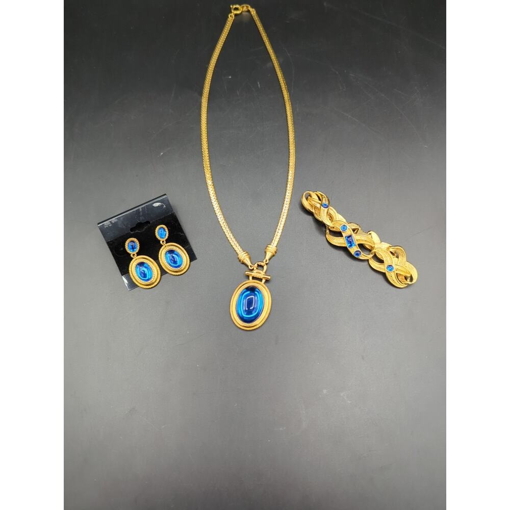 Vintage Trifari Jelly Belly Blue Lucite Necklace Bracelet Earring Parure Set